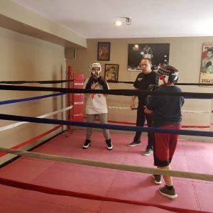 beginners,guide,boxing,first,time,workout,punches,hand,wrap,fitness,gloves